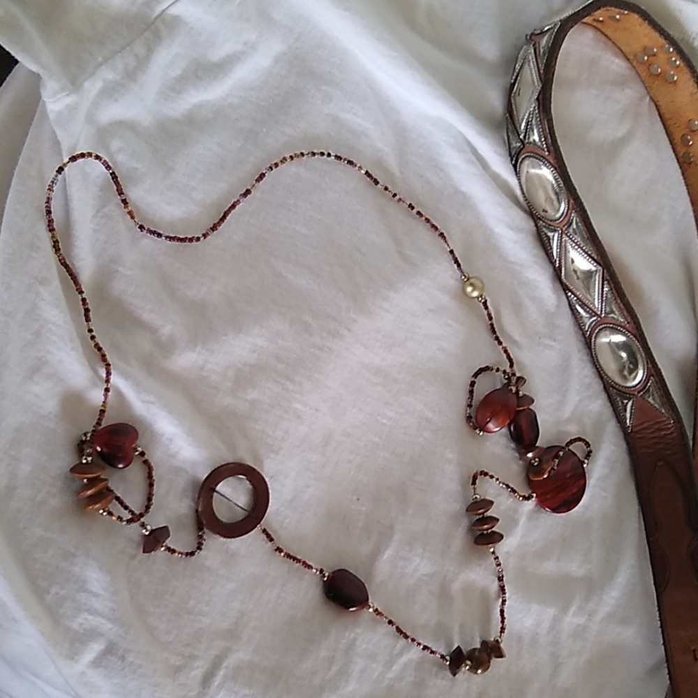 Women's necklace